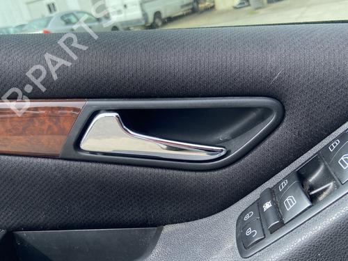 Used Front left interior door handle MERCEDES-BENZ A-CLASS (W169) A 180 (169.032, 169.332) (116 hp) 28300974