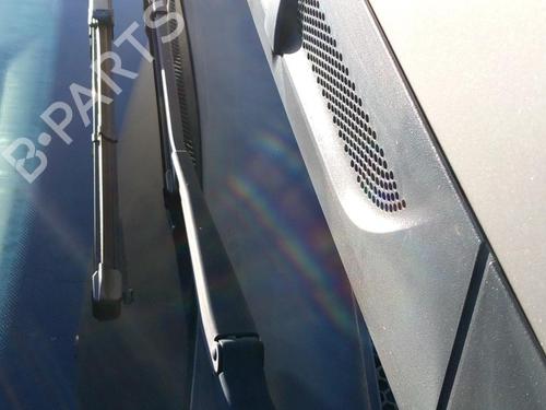 Used Front windshield wiper arm MERCEDES-BENZ B-CLASS Sports Tourer (W245) B 200 CDI (245.208) (140 hp) 27129445