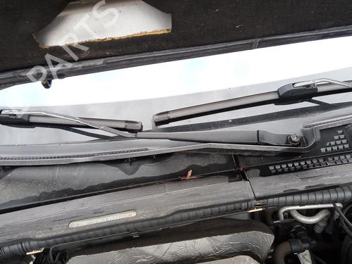 Ruitenwisserarm voor PEUGEOT 406 (8B) 2.2 (158 hp) 27133408