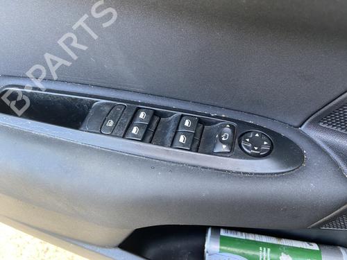 Used Left front window switch CITROËN C4 II (NC_) 1.6 HDi 115 (114 hp) 28493402