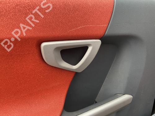Maniglia interna posteriore sinistra SMART FORFOUR (454) 1.1 (454.030) (75 hp) 30646195
