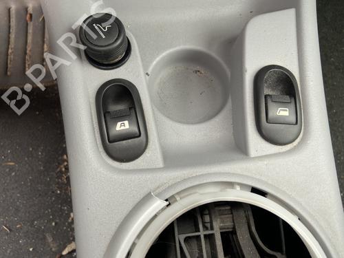 Used Left front window switch CITROËN C3 I (FC_, FN_) 1.4 i (73 hp) 28313722
