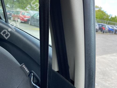 front-left-seatbelt-dacia-sandero-ii-2012-27108136 main image