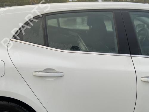 Używane Szyba drzwi tylnych prawych RENAULT MEGANE IV Hatchback (B9A/M/N_) 1.5 dCi 110 (B9A3) (110 hp) 29847524