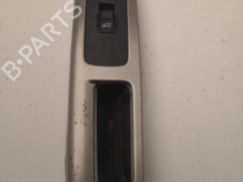 Used Right front window switch VOLVO V50 (545) 2.0 D (136 hp) 31711337