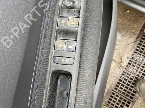 Used Left front window switch Left front window switch PEUGEOT 5008 (0U_, 0E_) 1.6 HDi (112 hp) 32386988 32386988