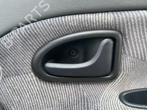 Højre bagtil invendig håndtag Højre bagtil invendig håndtag RENAULT CLIO II (BB_, CB_) 1.6 (B/CB0D, BB00) (90 hp) 33570109 33570109