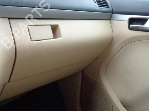 Used Glove box VW TOURAN (1T1, 1T2) 2.0 TDI (136 hp) 27122865