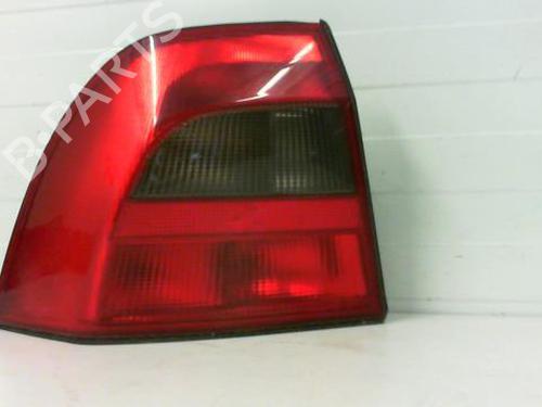 Venstre baglygte OPEL VECTRA B Hatchback (J96) 2.2 DTI 16V (F68) (125 hp) 27122792