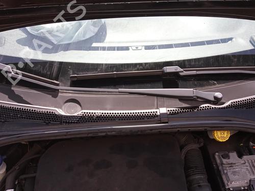 Used Front windshield wiper arm CITROËN C3 / C3 ORIGIN III (SX) 1.2 THP 110 (110 hp) 27136388