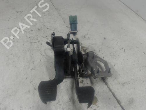 Used Pedal Pedal PEUGEOT 208 I (CA_, CC_) 1.2 VTI 82 (82 hp) 27134811 27134811