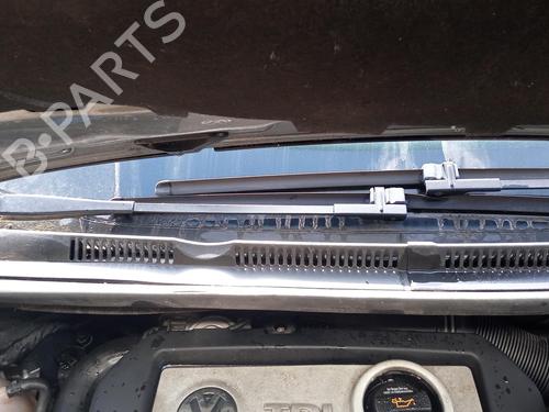 Used Front windshield wiper arm VW GOLF PLUS V (5M1, 521) 1.9 TDI (105 hp) 27136776