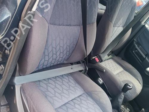 Sedile anteriore destro MITSUBISHI PAJERO PININ I (H6_W, H7_W) 2.0 GDI (H67W, H77W) (129 hp) 27125121