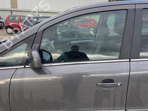 front-left-exterior-door-handle-opel-zafira-zafira-family-b-a05-2005-2006-2007-2008-2009-2010-2011-2012-2013-2014-2015-2016-2017-2018-2019-30395115 main image