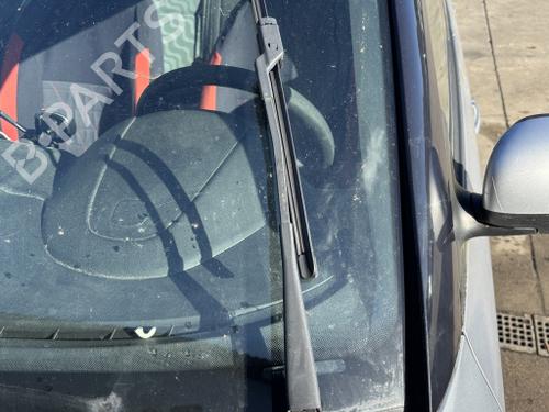 front-windshield-wiper-arm-skoda-fabia-ii-combi-545-2007-2008-2009-2010-2011-2012-2013-2014-40507275 main image