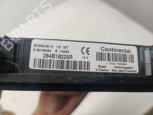 Used Fuse box Fuse box RENAULT ZOE (BFM_) ZOE (88 hp) 27125458 27125458