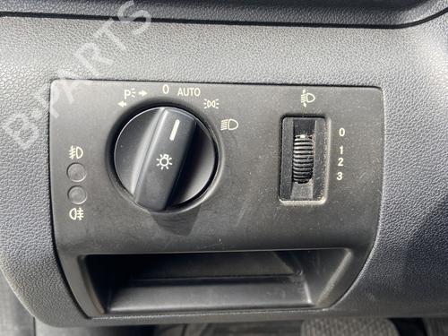 Headlight switch MERCEDES-BENZ A-CLASS (W169) A 180 (169.032, 169.332) 1698000573