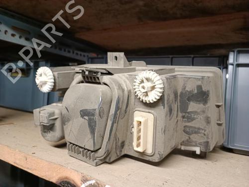 Left headlight VW POLO III (6N1) 75 1.6 | BP27126730C28 