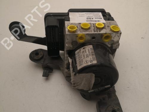 Used ABS pump RENAULT MEGANE III Hatchback (BZ0/1_, B3_) 1.5 dCi (BZ09, BZ0D, BZ1W, BZ29, BZ14) (110 hp) 31803079