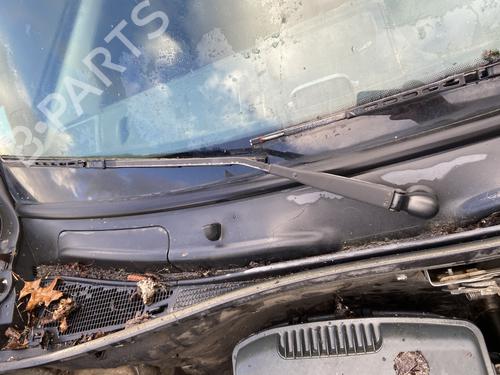 front-windshield-wiper-arm-renault-kangoo-kc01_-1997-30084914 main image