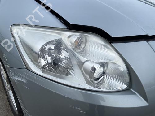 Phare droit TOYOTA AURIS (_E15_) 2.0 D-4D (ADE150_, ADE150R) (126 hp) 32087828