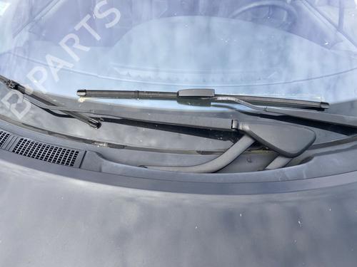 Used Front windshield wiper arm RENAULT GRAND SCÉNIC II (JM0/1_) 2.0 (135 hp) 29157884