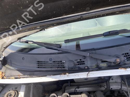 Used Front windshield wiper arm PEUGEOT PARTNER Box Body/MPV (5_, G_) 1.9 D (69 hp) 27208251
