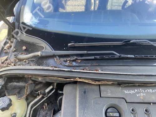 Used Front windshield wiper arm PEUGEOT 307 (3A/C) 1.4 HDi (68 hp) 28525694