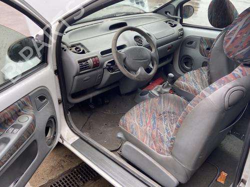 Used Left front window switch Left front window switch RENAULT TWINGO I (C06_) [1993-2012] 33738022 33738022