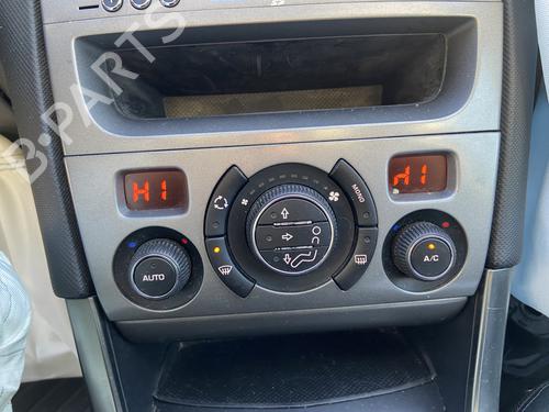 Used Climate control Climate control PEUGEOT 308 SW I (4E_, 4H_) 2.0 HDi (136 hp) 31271499 31271499