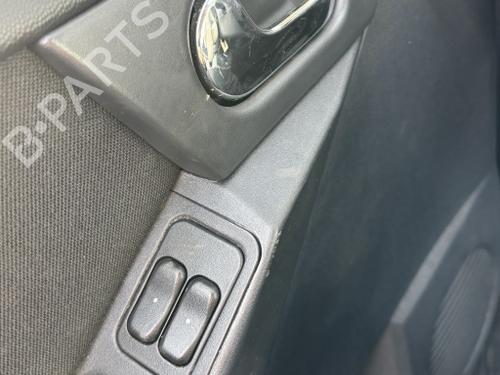 Used Left front window switch Left front window switch OPEL MERIVA A MPV (X03) 1.4 16V Twinport (E75) (90 hp) 40537306 40537306