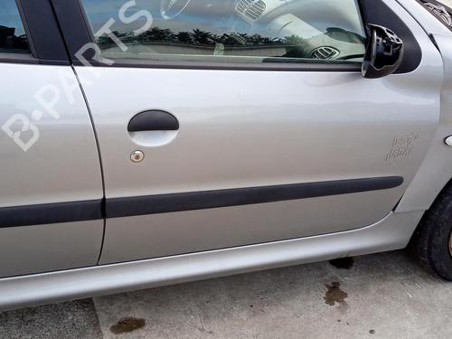 Used Front right lock PEUGEOT 206 Hatchback (2A/C) 1.4 i (75 hp) 27100588