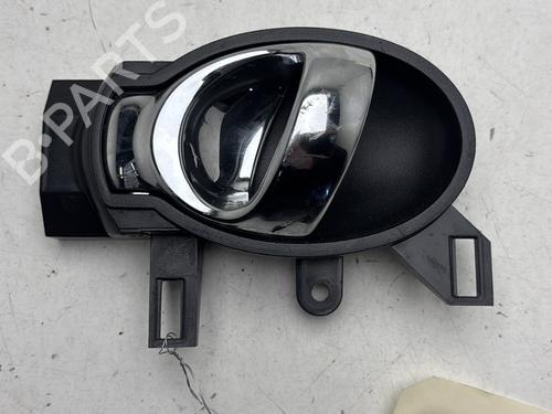Used Front left interior door handle Front left interior door handle NISSAN JUKE (F15) 1.2 DIG-T (115 hp) 33570585 33570585