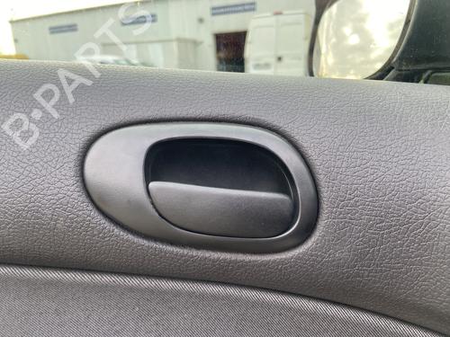 Used Front left interior door handle PEUGEOT 206 Hatchback (2A/C) 1.4 HDi eco 70 (68 hp) 31075175