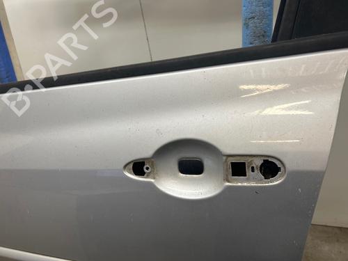 Used Left front door Left front door 33828225 33828225