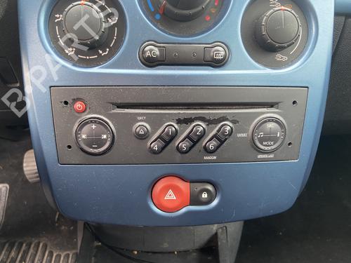 Used Radio RENAULT CLIO III (BR0/1, CR0/1) 1.5 dCi (BR17, CR17) (86 hp) 30319858