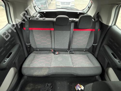 Used Right rear window switch Right rear window switch CITROËN C3 III (SX) 1.2 VTi 82 (82 hp) 39886869 39886869