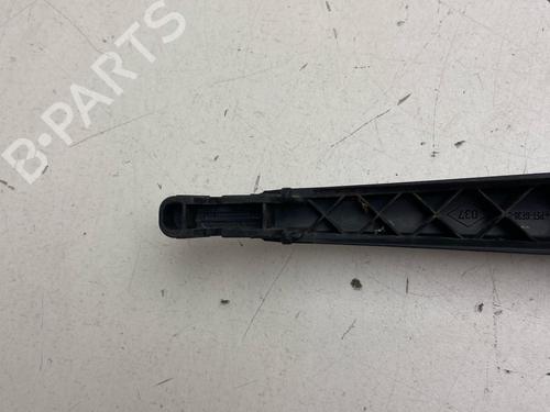 Used Rear windshield wiper arm Rear windshield wiper arm 39420984 39420984