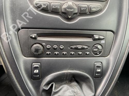 Used Radio CITROËN XSARA PICASSO (N68) 1.8 16V (115 hp) 27152420