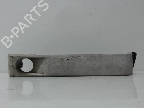 Venstre foran utvendig håndtak RENAULT MASTER I Van (T__) 28-35 2.1 D (60 hp) 27115301