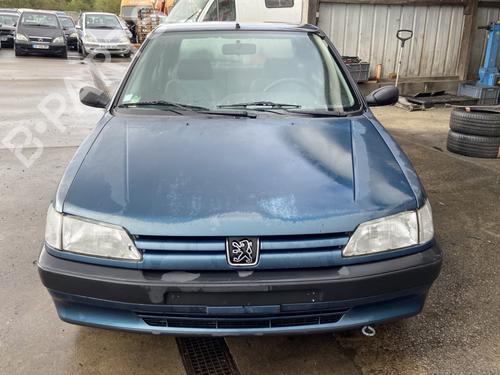 Used Left headlight Left headlight PEUGEOT 306 Hatchback (7A, 7C, N3, N5) 1.4 (75 hp) 33720402 33720402