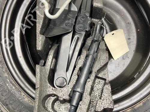 Jack Kit Jack Kit CITROËN C3 II (SC_) 1.4 VTi 95 (95 hp) 36247400 36247400