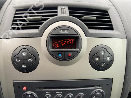 Used Climate control Climate control RENAULT MEGANE II (BM0/1_, CM0/1_) 1.6 16V (BM0C, CM0C) (113 hp) 33570018 33570018