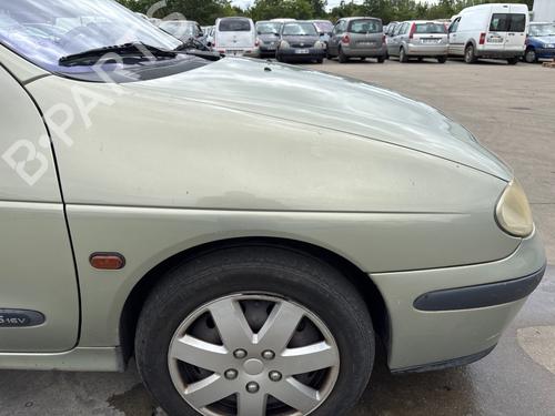 Used Right front fenders Right front fenders 37008218 37008218
