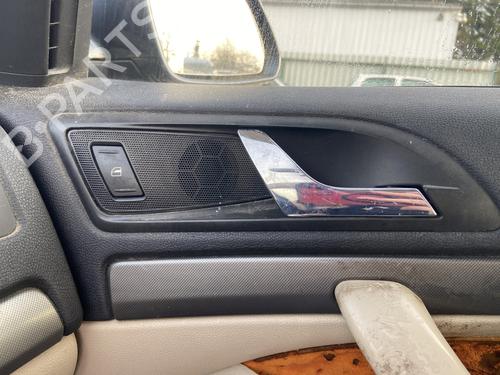 Used Right front window switch Right front window switch 38926266 38926266