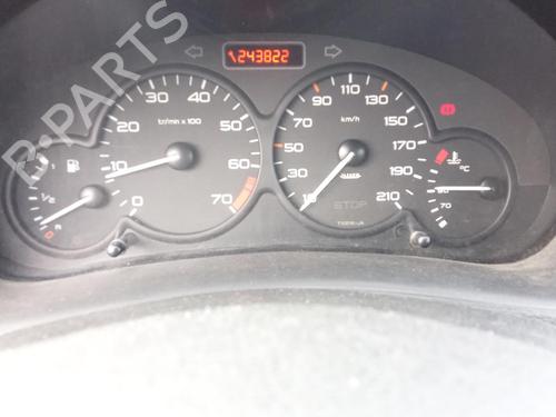 Used Instrument cluster PEUGEOT 206 Hatchback (2A/C) 1.4 i (75 hp) 27100575