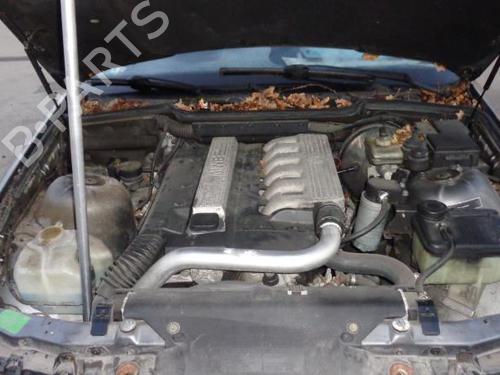 Used Windscreen washer tank BMW 3 (E36) 325 td (115 hp) 27122423