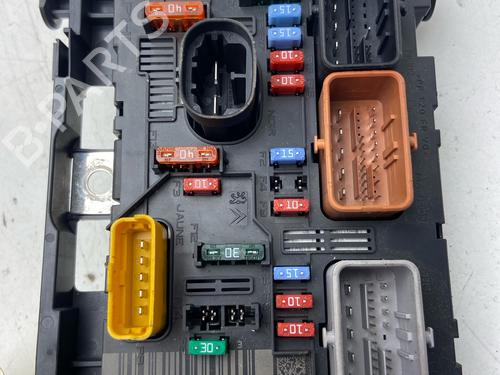 Fuse box PEUGEOT 1007 (KM_) 1.6 HDi | BP38955674E1 - Image 3