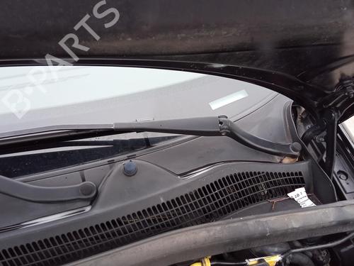 Used Front windshield wiper arm OPEL CORSA D (S07) 1.4 (L08, L68) (90 hp) 27143634