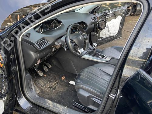 Gummiliste PEUGEOT 308 II (LB_, LP_, LW_, LH_, L3_) 2.0 BlueHDi 150 (150 hp) 32044597